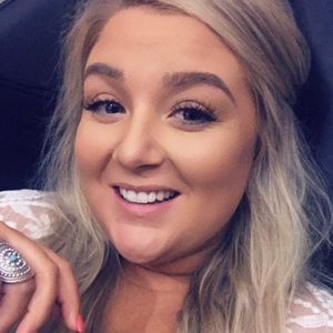 Meet your Posher, Carly